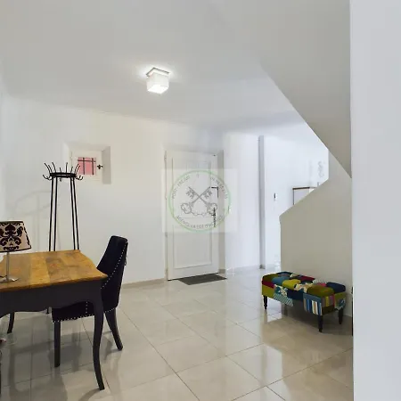 4 Avec Piscine * Frejus
