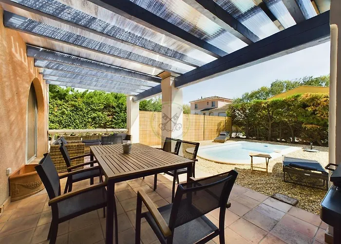 Villa Tous Commerces 3km Des Plages *